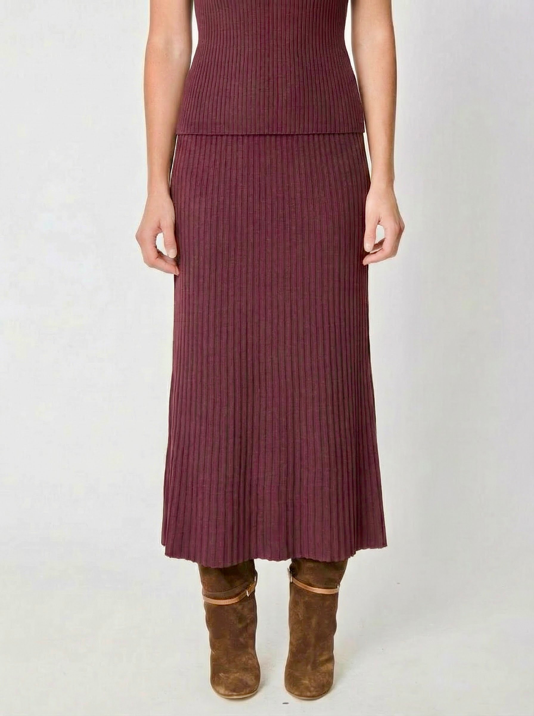 Nyra skirt in Burgundy