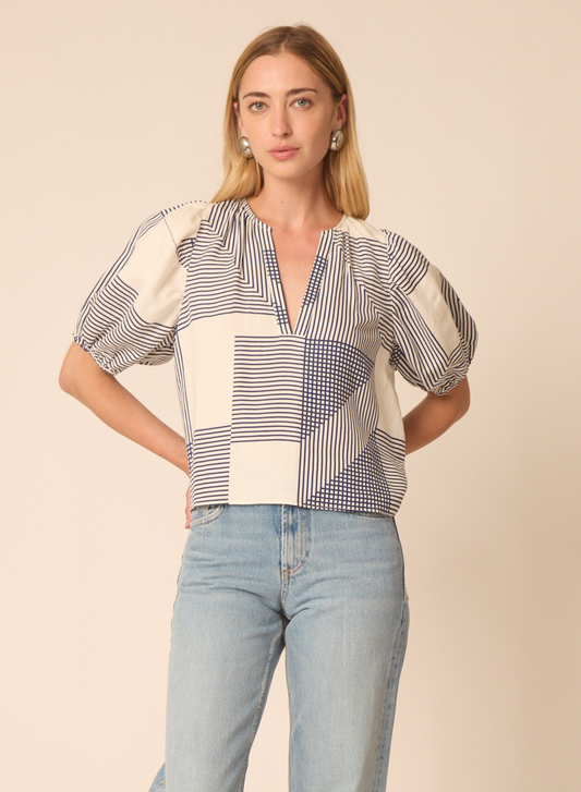 Callie blouse in Navy And White Geo Print - Gilner Farrar
