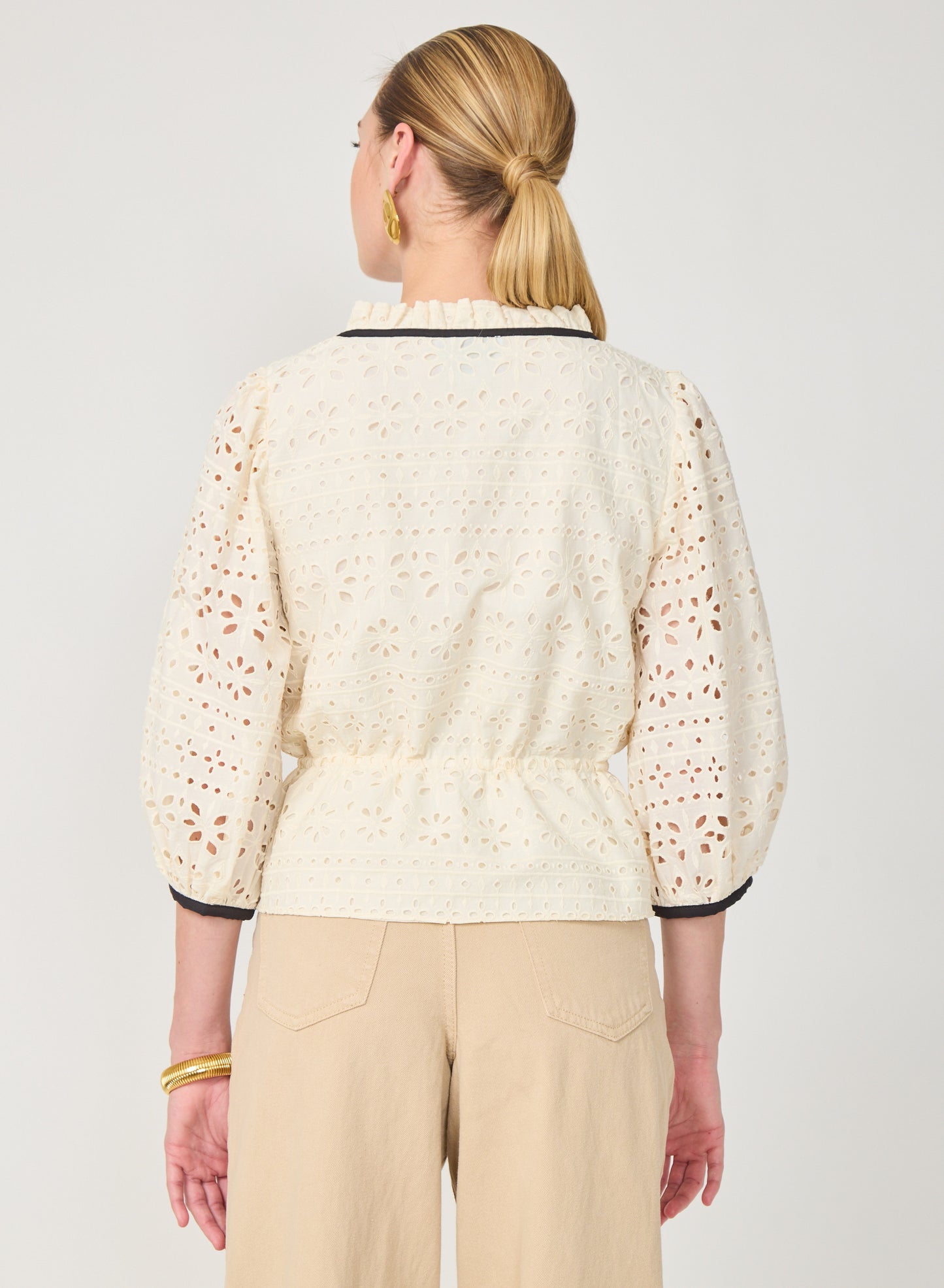 Tali blouse in Light Khaki Eyelit Lace