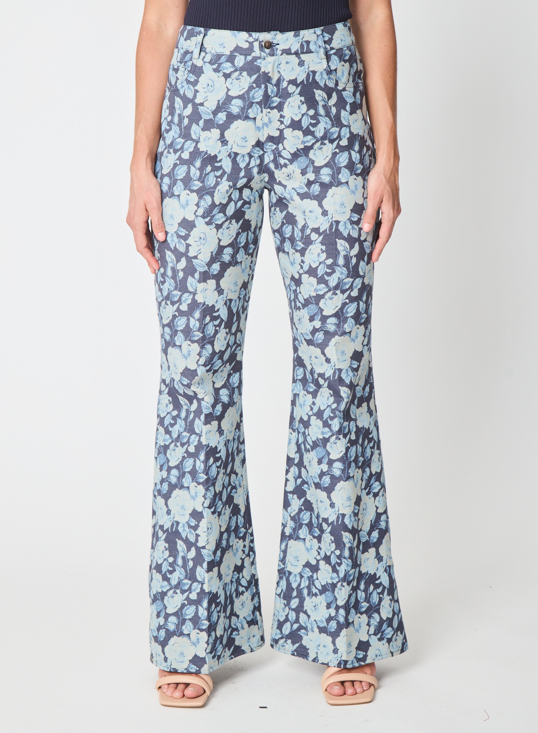 Anouk pant in Floral Denim Jacquard