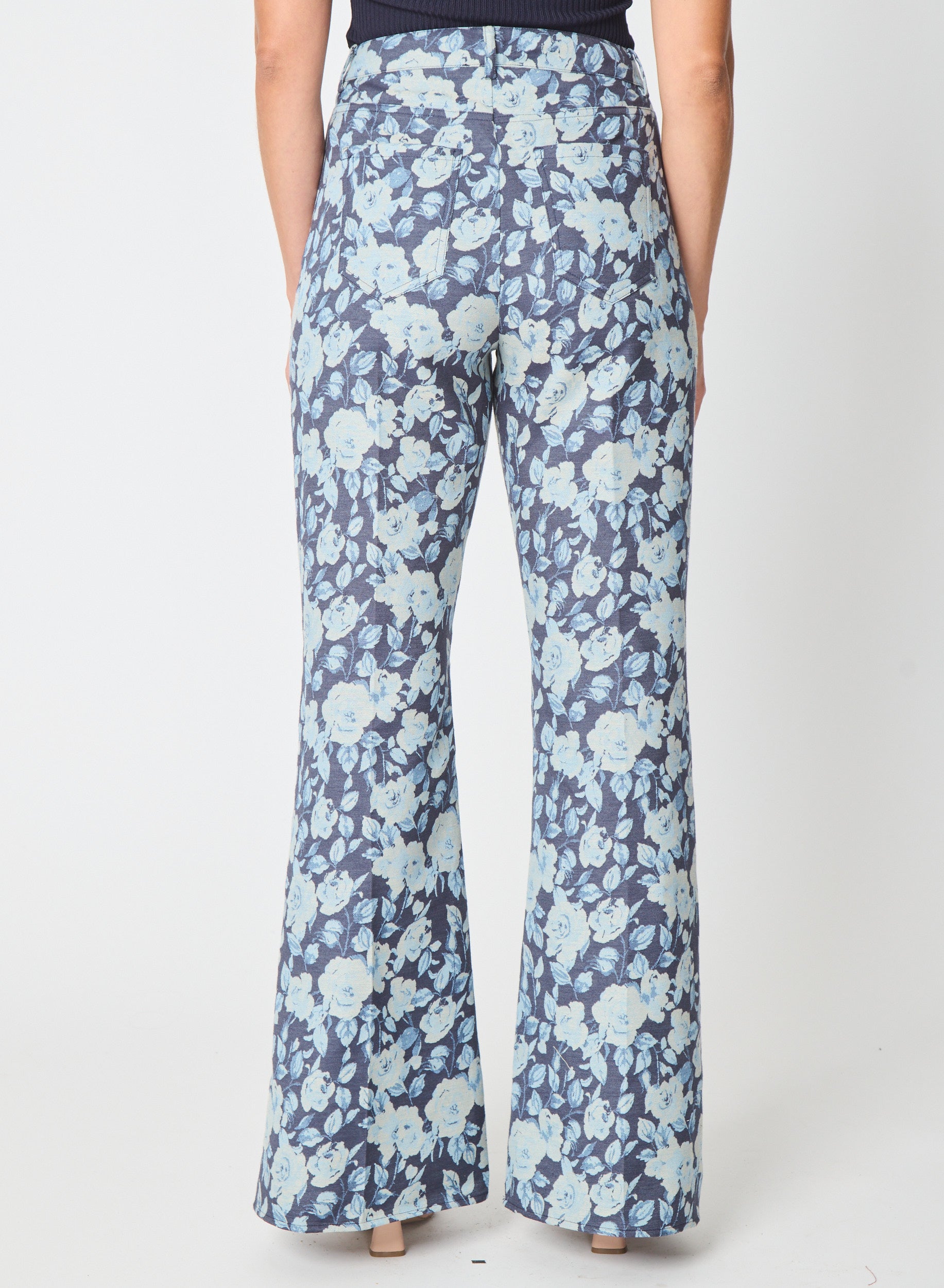 Anouk pant in Floral Denim Jacquard