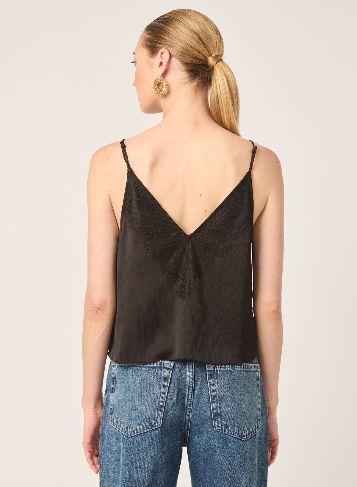 Elma top in Black color - Gilner Farrar